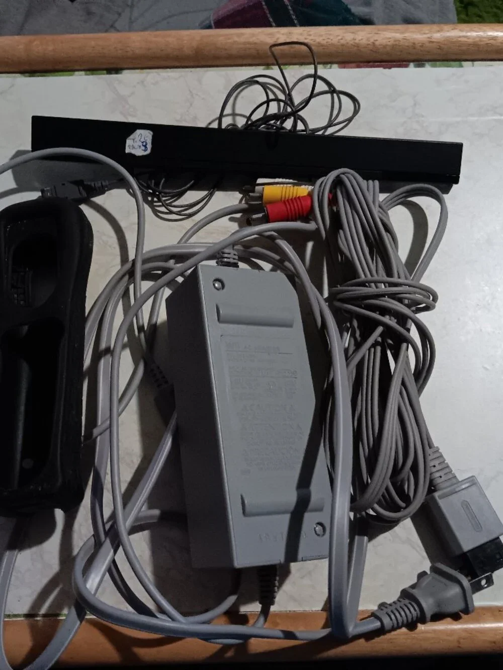Wii BUNDLE OEM AC Adapter + Sensor Bar + AV Cable + Silicone Remote Sleeve